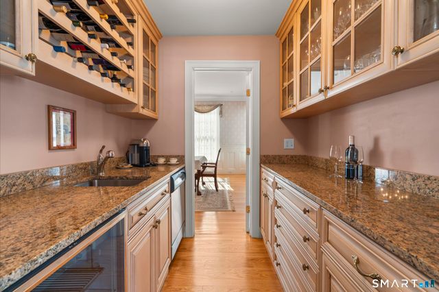 39 Nettleton Drive, Woodbridge, CT 06525