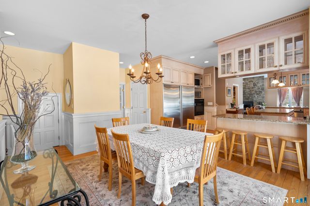 39 Nettleton Drive, Woodbridge, CT 06525