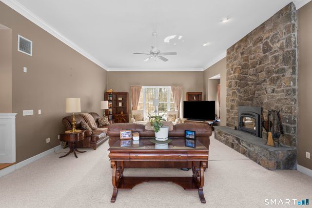 39 Nettleton Drive, Woodbridge, CT 06525