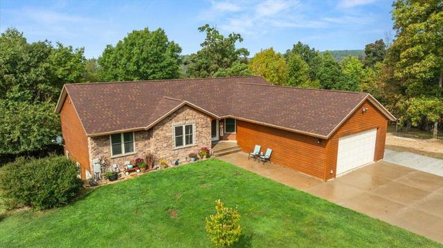 S5773 Reality ROAD, Viola, WI 54664