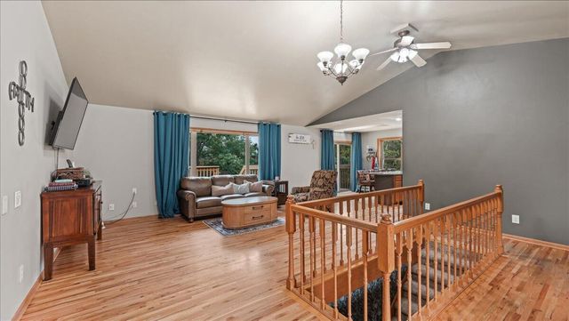 S5773 Reality ROAD, Viola, WI 54664