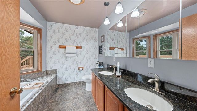 S5773 Reality ROAD, Viola, WI 54664