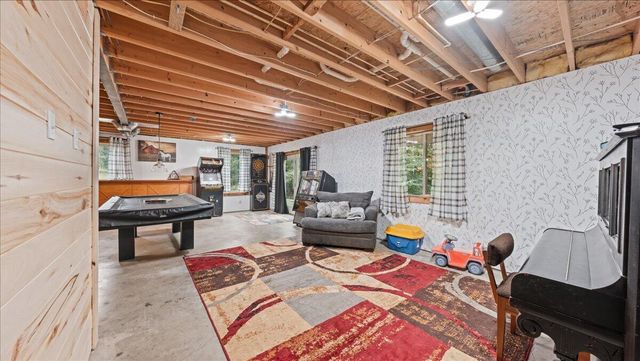 S5773 Reality ROAD, Viola, WI 54664