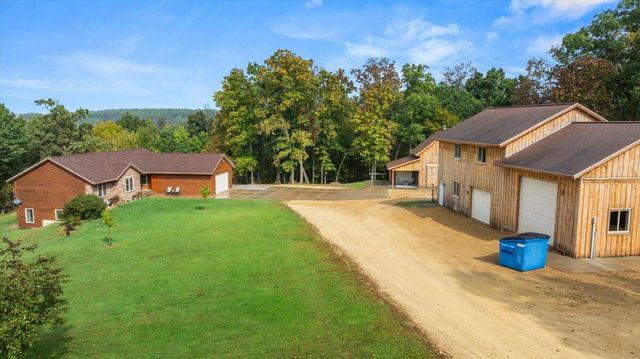 S5773 Reality ROAD, Viola, WI 54664