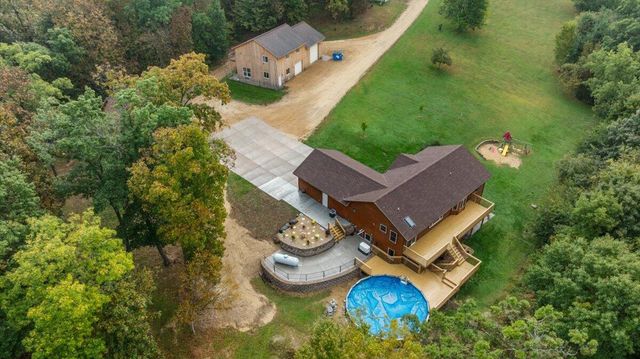 S5773 Reality ROAD, Viola, WI 54664