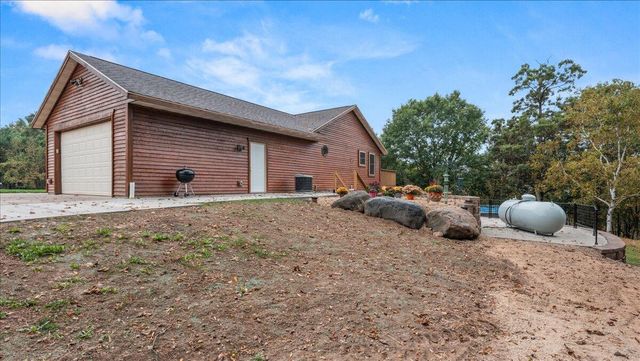 S5773 Reality ROAD, Viola, WI 54664