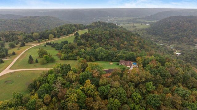 S5773 Reality ROAD, Viola, WI 54664