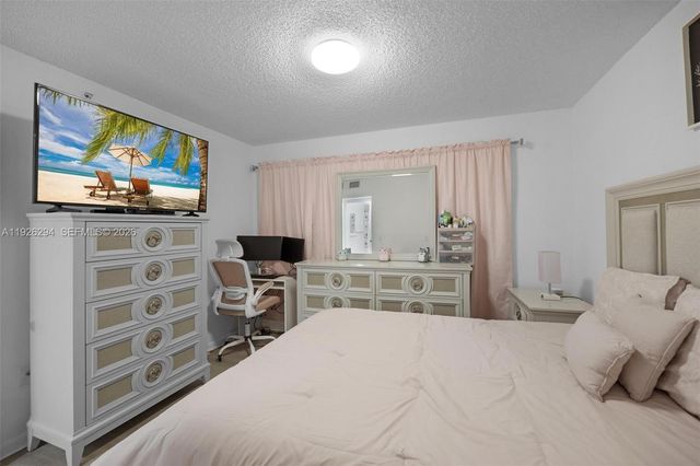 900 SW 142nd Avenue 306L, Pembroke Pines, FL 33027
