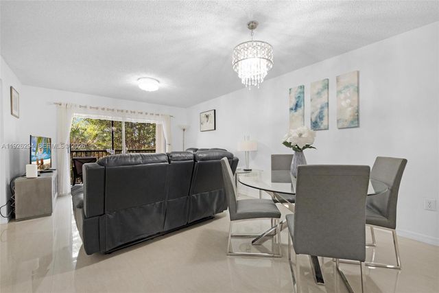 900 SW 142nd Avenue 306L, Pembroke Pines, FL 33027