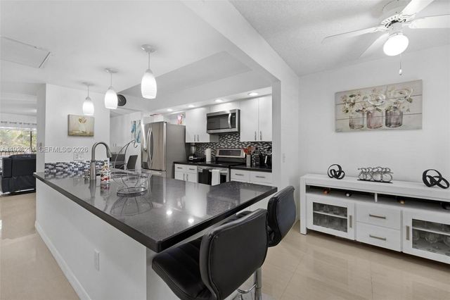 900 SW 142nd Avenue 306L, Pembroke Pines, FL 33027