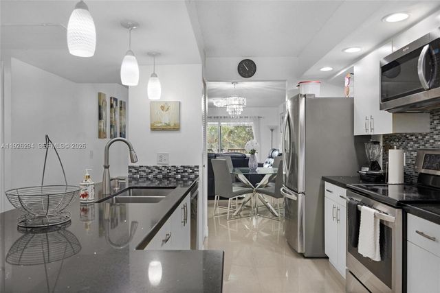 900 SW 142nd Avenue 306L, Pembroke Pines, FL 33027