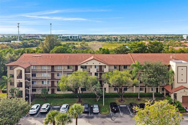 900 SW 142nd Avenue 306L, Pembroke Pines, FL 33027
