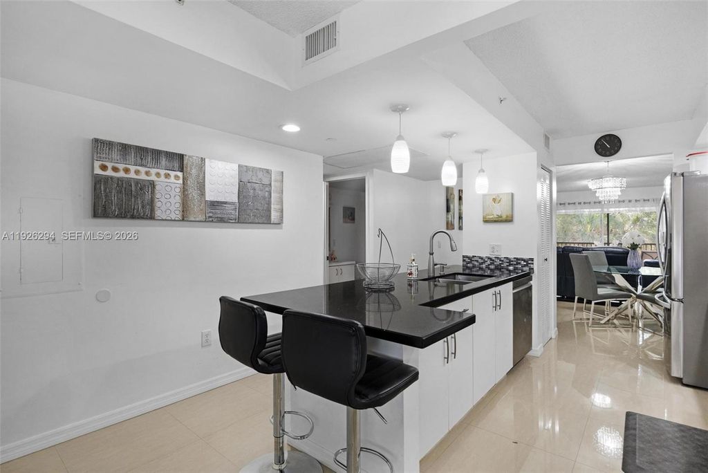 900 SW 142nd Avenue 306L, Pembroke Pines, FL 33027