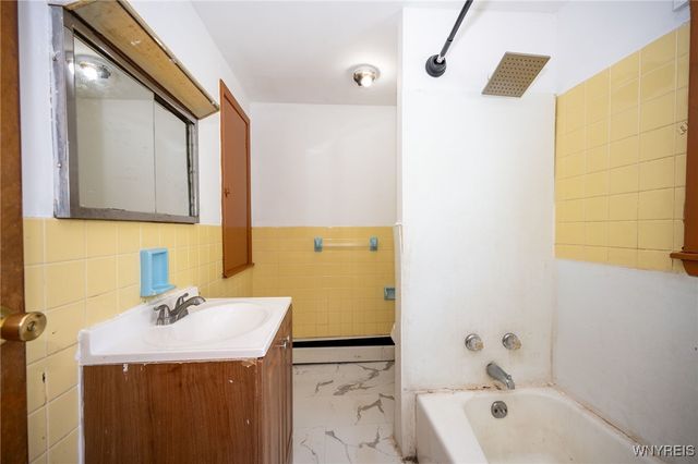 965 Walden Avenue, Buffalo, NY 14211