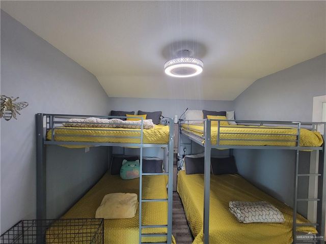 8544 Lago Vista Drive, Edcouch, TX 78538