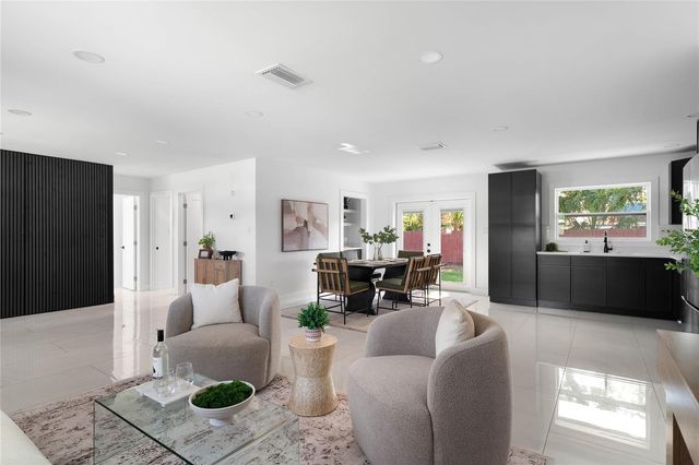 4808 W BAY COURT AVENUE, Tampa, FL 33611