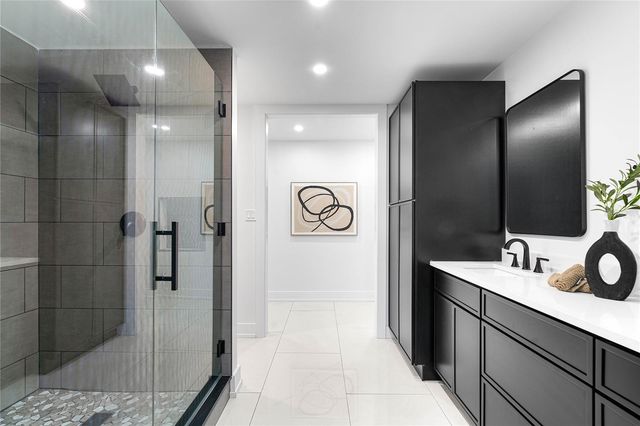 4808 W BAY COURT AVENUE, Tampa, FL 33611