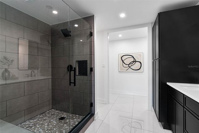 4808 W BAY COURT AVENUE, Tampa, FL 33611