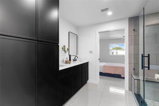 4808 W BAY COURT AVENUE, Tampa, FL 33611