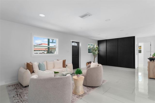 4808 W BAY COURT AVENUE, Tampa, FL 33611