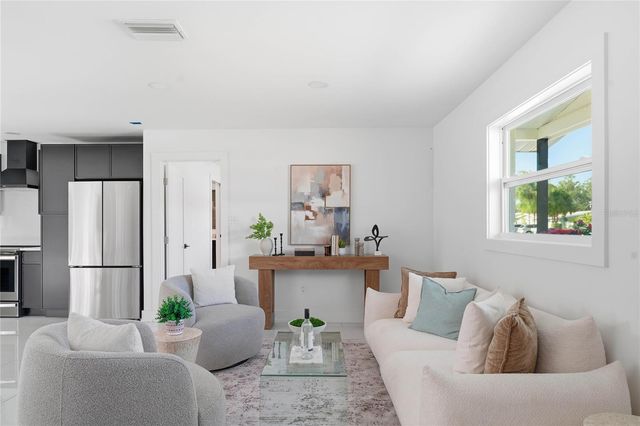 4808 W BAY COURT AVENUE, Tampa, FL 33611