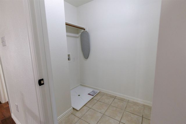 394 Teague Drive, Lewisville, TX 75067