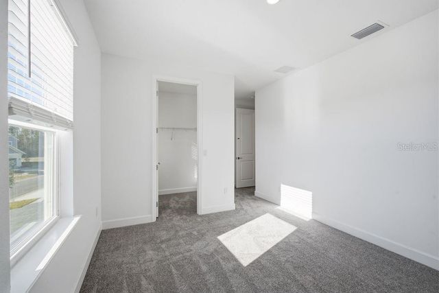 1558 TRAILHEAD LANE, Zephyrhills, FL 33541