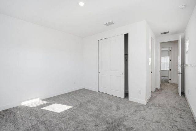 1558 TRAILHEAD LANE, Zephyrhills, FL 33541