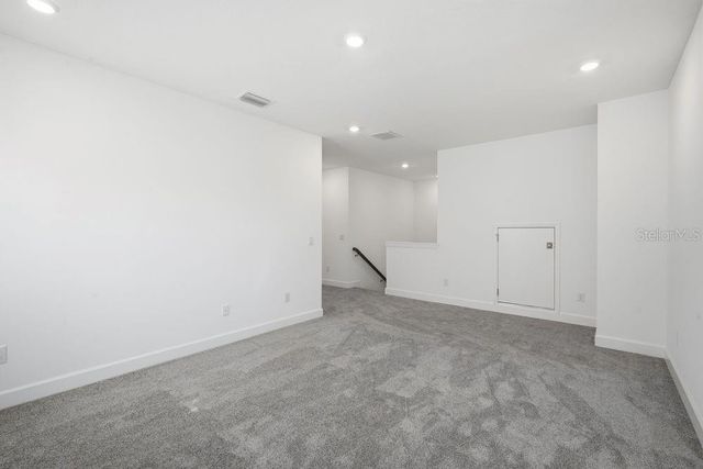 1558 TRAILHEAD LANE, Zephyrhills, FL 33541