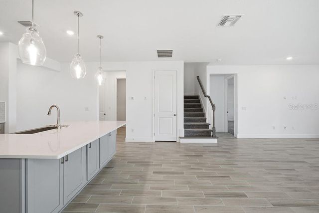 1558 TRAILHEAD LANE, Zephyrhills, FL 33541