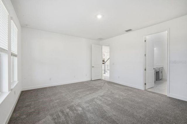 1558 TRAILHEAD LANE, Zephyrhills, FL 33541