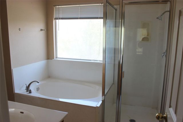 346 Strawn, Kyle, TX 78640