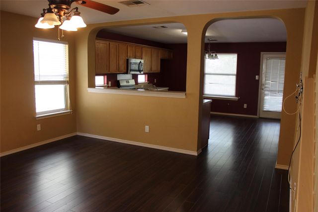 346 Strawn, Kyle, TX 78640