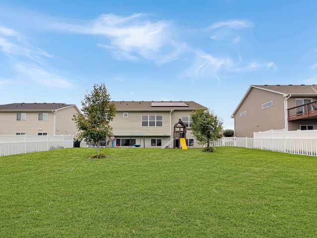 6966 94th Street S, Cottage Grove, MN 55016