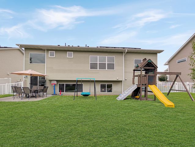 6966 94th Street S, Cottage Grove, MN 55016