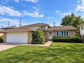 10321 Lacrosse Avenue, Oak Lawn, IL 60453