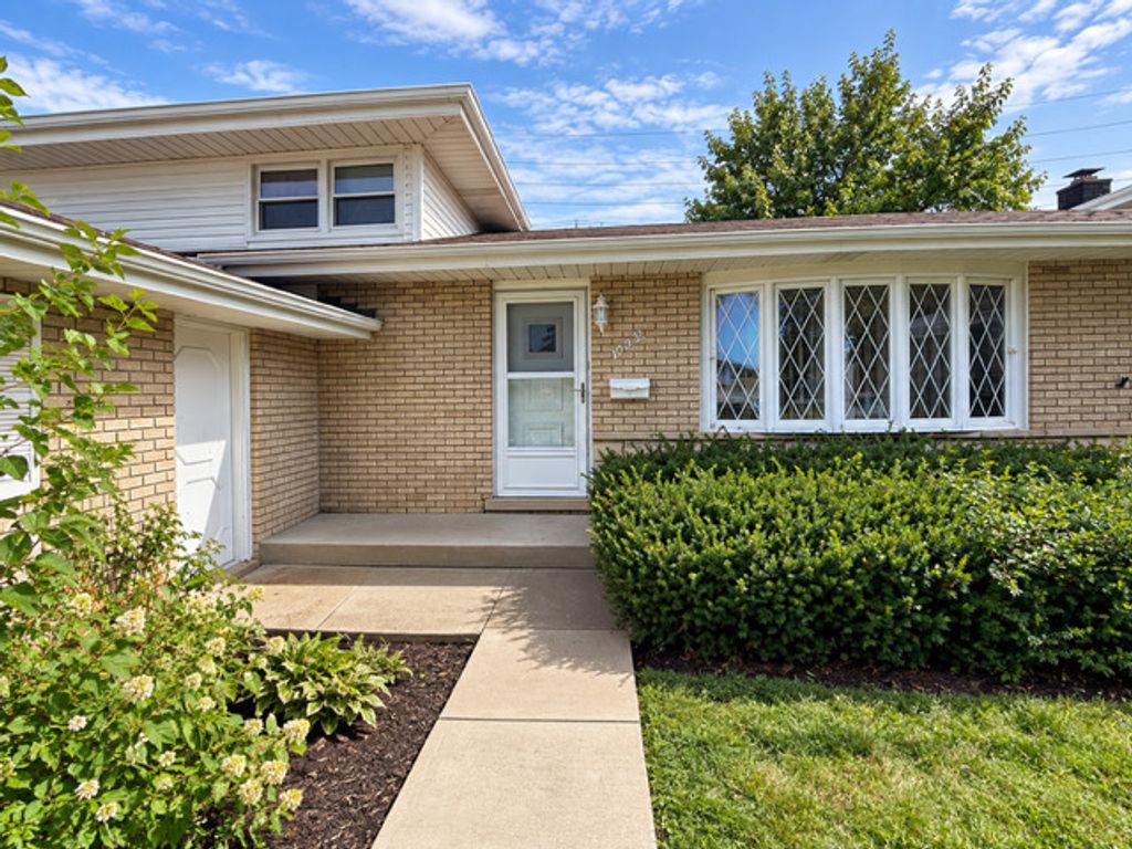 10321 Lacrosse Avenue, Oak Lawn, IL 60453 — photo 2