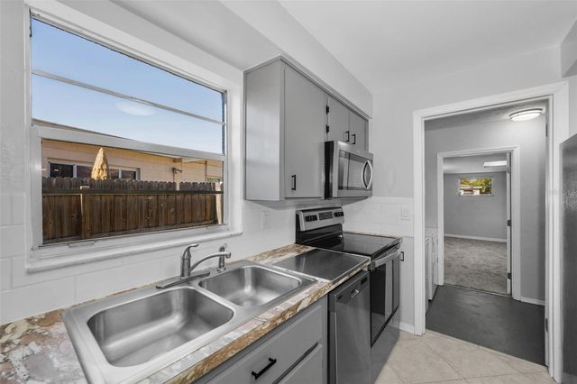 5449 63RD WAY N, St Petersburg, FL 33709