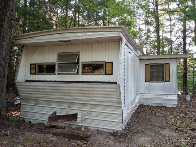 404 Lockwood Drive, Gladwin, MI 48624