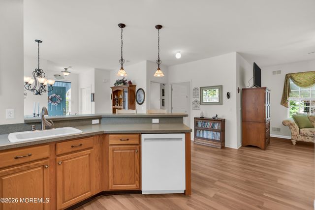 8 Fennel Court, Whiting, NJ 08759