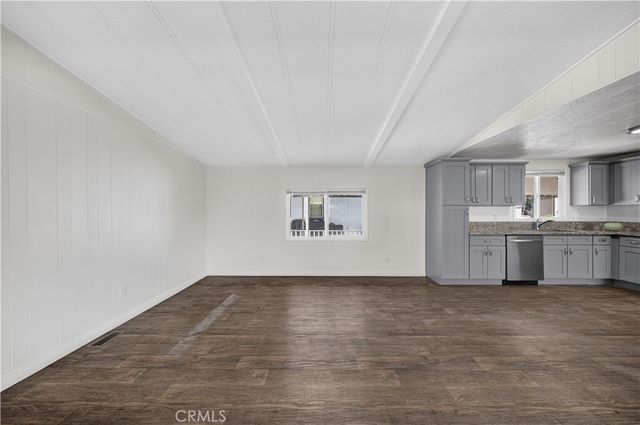 929 E Foothill Boulevard 31, Upland, CA 91786