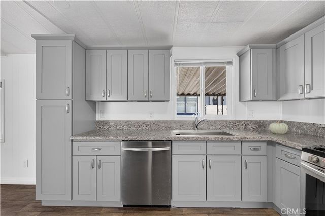 929 E Foothill Boulevard 31, Upland, CA 91786