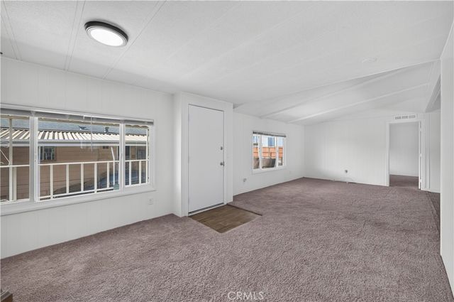 929 E Foothill Boulevard 31, Upland, CA 91786