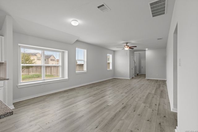 4837 PARK GLN, Marion, TX 78124