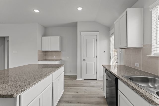 4837 PARK GLN, Marion, TX 78124