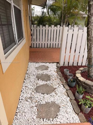 7220 Southgate Blvd 7220, Tamarac, FL 33321