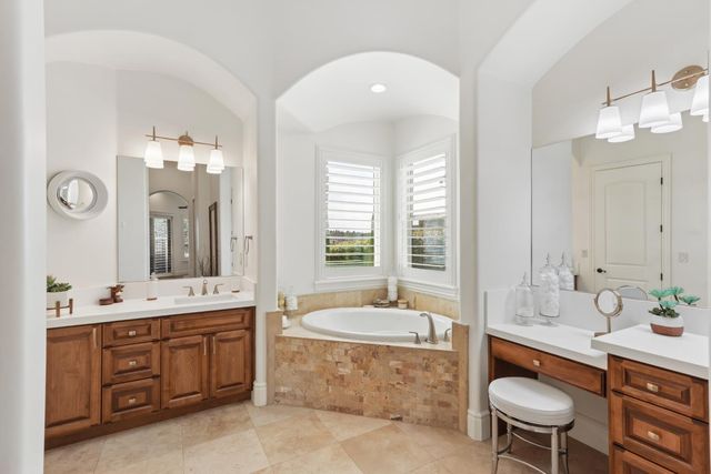 630 Lakeridge Dr, Auburn, CA 95603