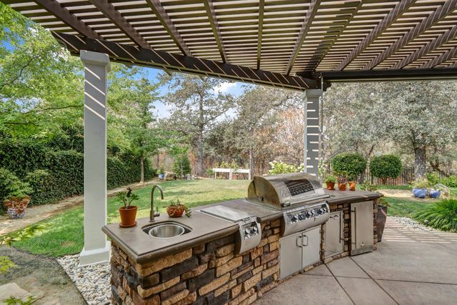 630 Lakeridge Dr, Auburn, CA 95603