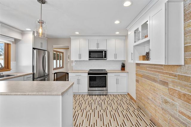 703 E Grant Avenue, Eau Claire, WI 54701