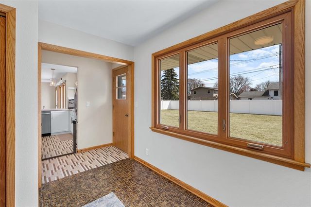 703 E Grant Avenue, Eau Claire, WI 54701